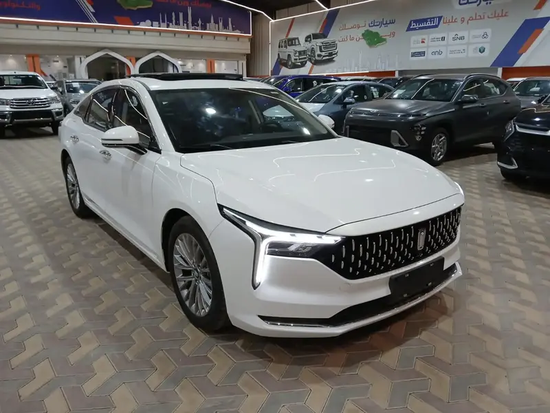 Discover undefined undefined Exterior Interior Images.Find all aspects and details of cars.