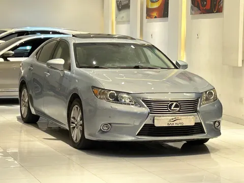 Lexus ES 350 4 door 3.5L 2014