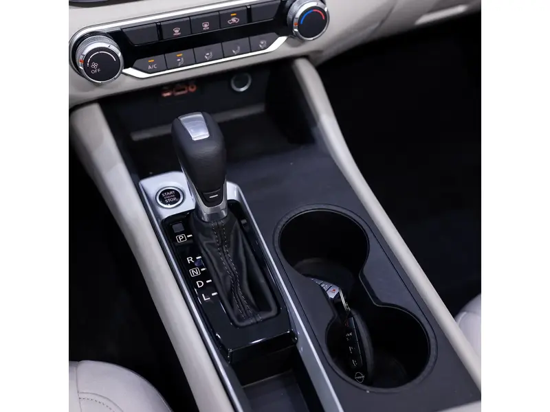 Nissan Altima 2025