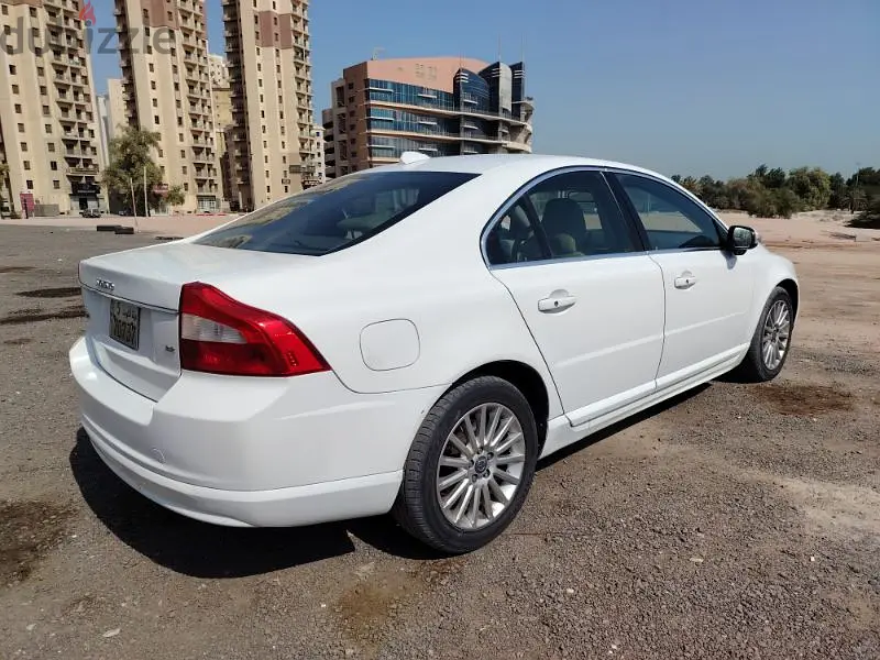 فولفو S80 2008