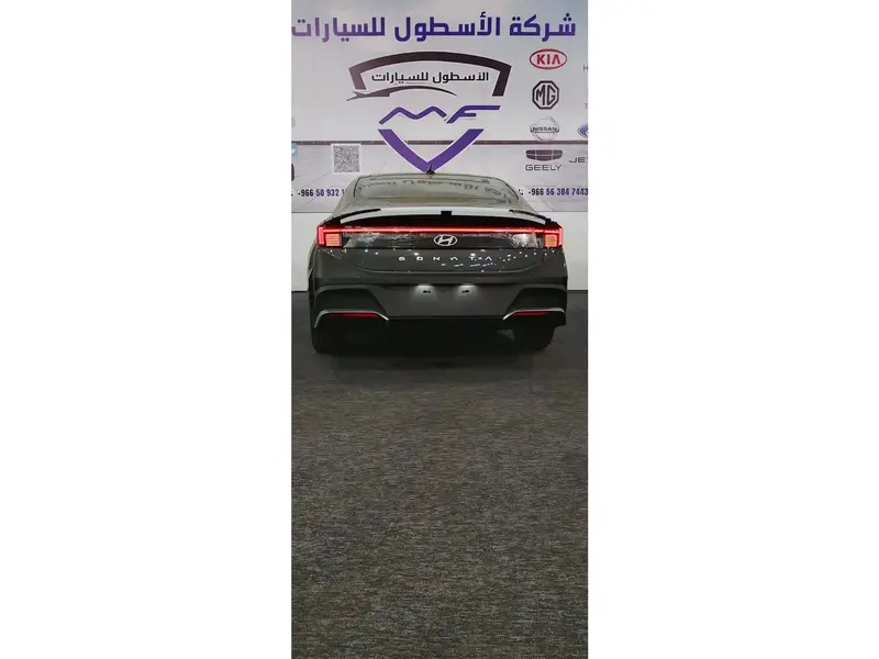 Discover undefined undefined Exterior Interior Images.Find all aspects and details of cars.