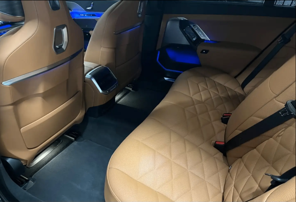 BMW i7 2024