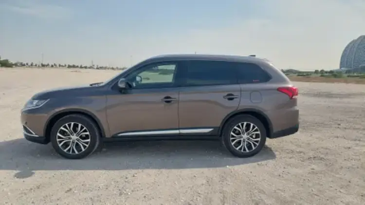 mitsubishi mitsubishi-outlander image Mitsubishi Outlander 2.4L GLX 5-Seater 2018