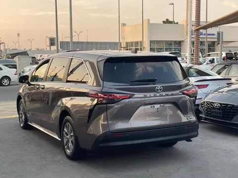 Toyota Sienna 2021