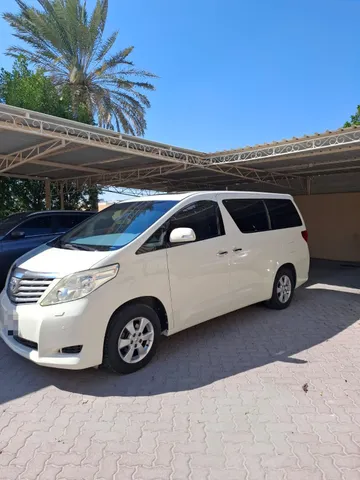 Toyota Alphard 2.4L (7-Seater) 2011