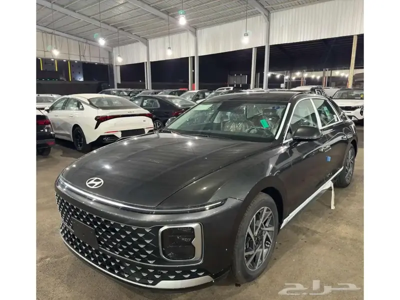 Discover undefined undefined Exterior Interior Images.Find all aspects and details of cars.