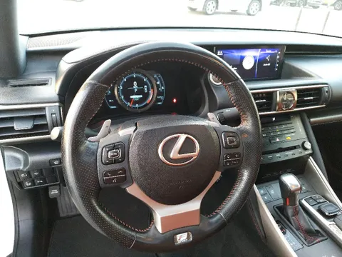 Lexus IS 300 2019