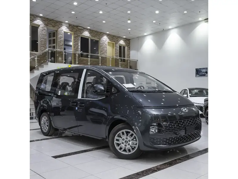 Hyundai Staria 2025