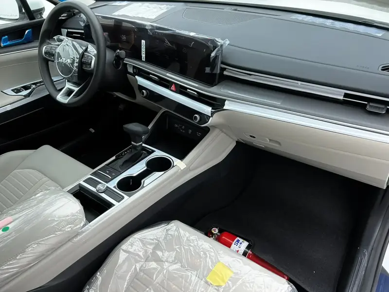 KIA K5 2025