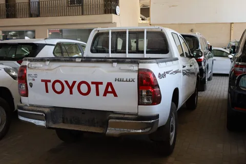 New Toyota Hilux 2.4L GL 2 Double Cab M/T 4x4 2023