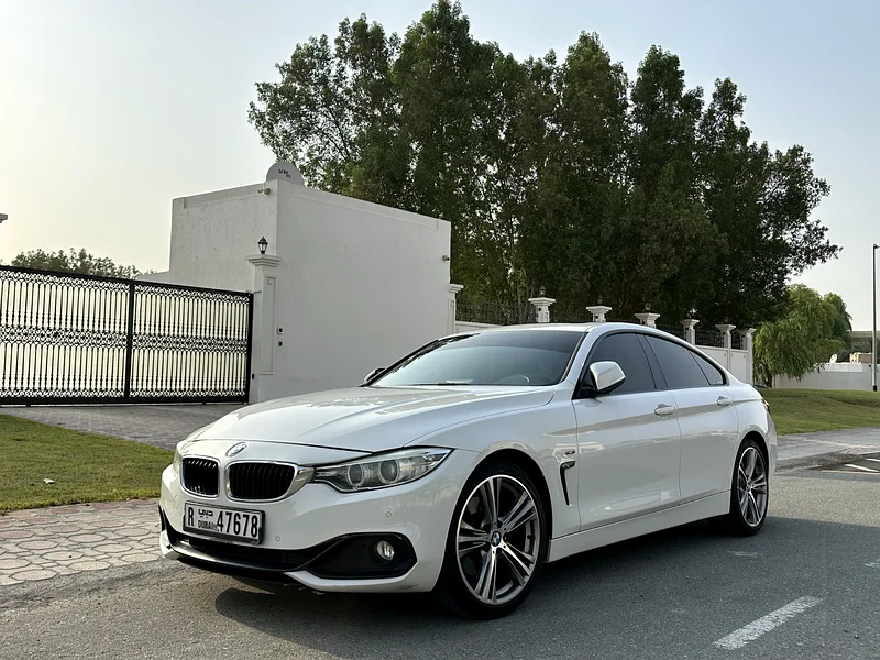BMW 428i Sport 2015 in excellent condition, used by a lady.
