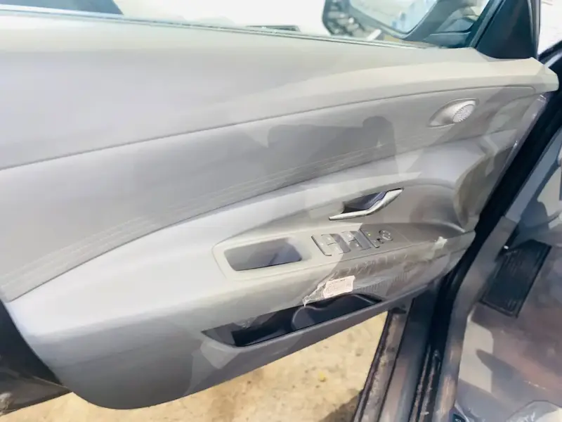 Hyundai Elantra 2025