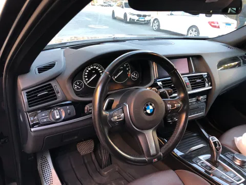 Discover undefined undefined Exterior Interior Images.Find all aspects and details of cars.