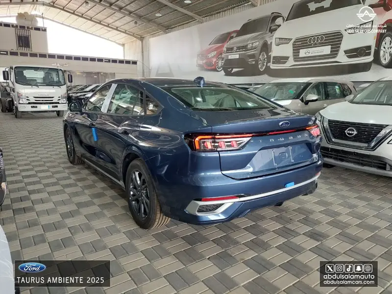 Ford Taurus 2025