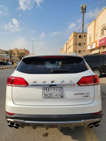 Discover undefined undefined Exterior Interior Images.Find all aspects and details of cars.
