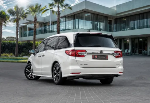 Discover undefined undefined Exterior Interior Images.Find all aspects and details of cars.