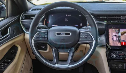 Discover undefined undefined Exterior Interior Images.Find all aspects and details of cars.