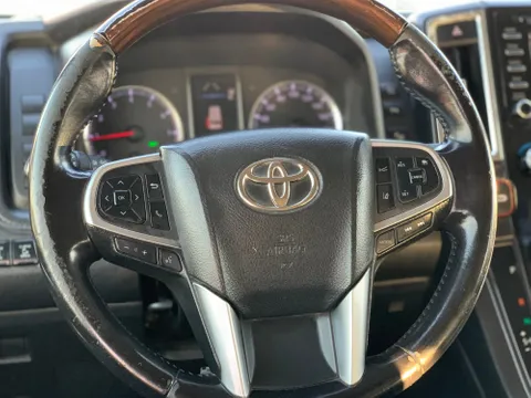 Toyota Granvia 3.5L Premium 2020