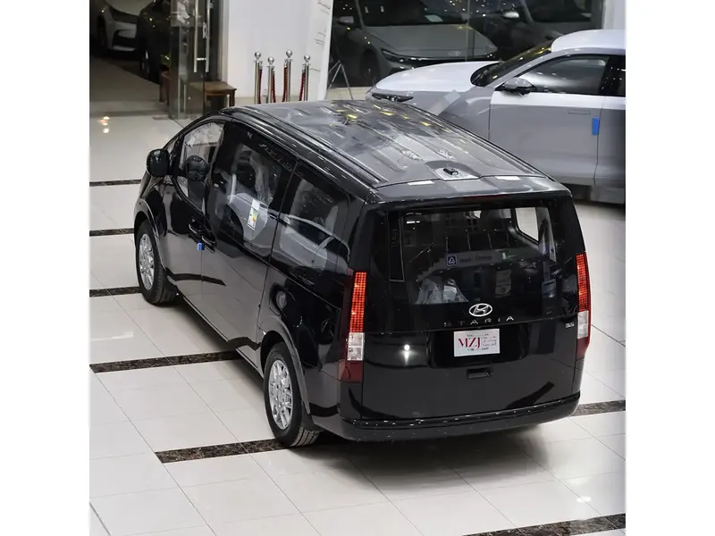 Hyundai Staria 2025