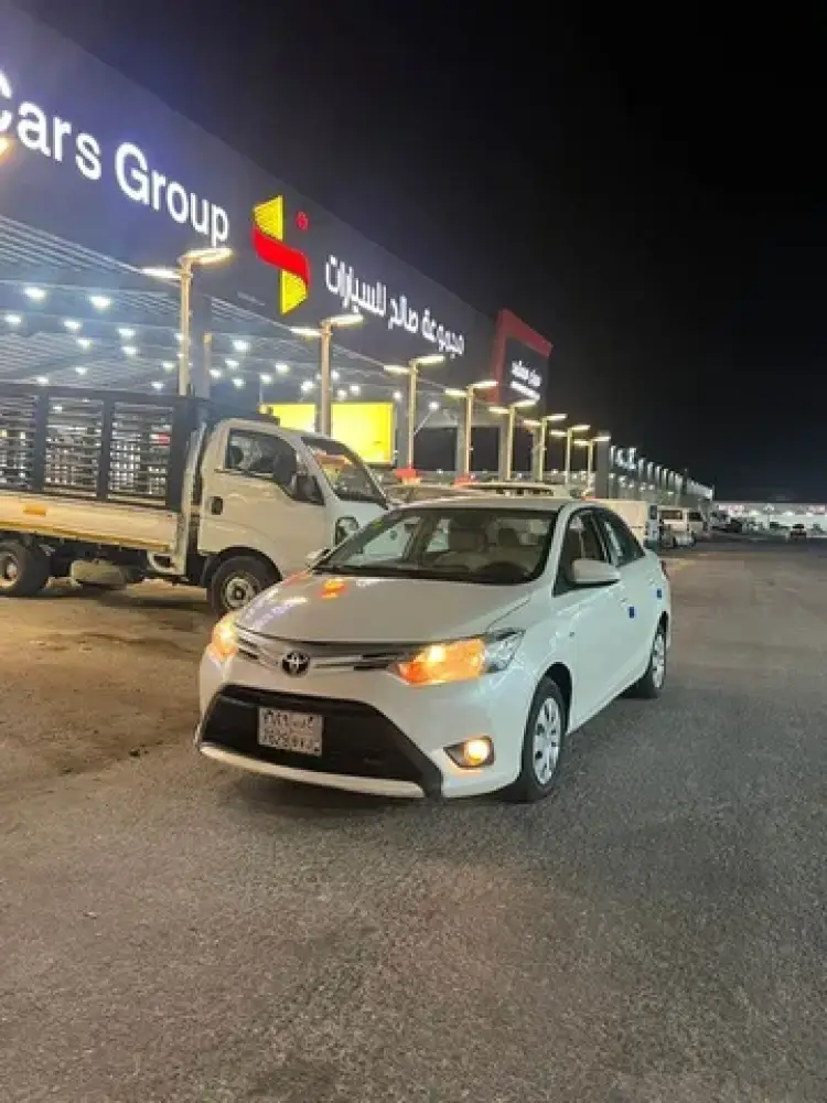 toyota toyota-yaris image Toyota Yaris 2016