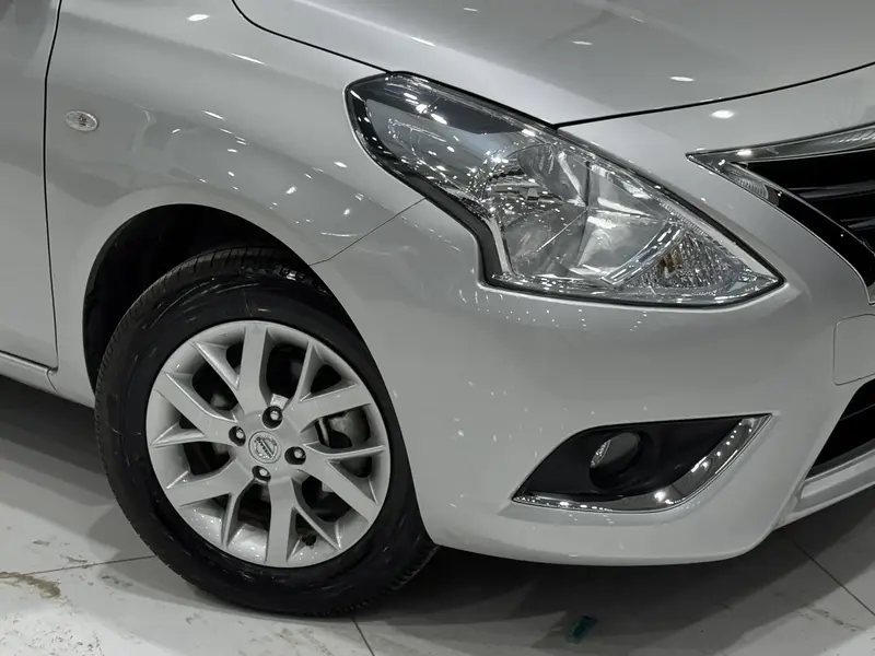 Discover undefined undefined Exterior Interior Images.Find all aspects and details of cars.