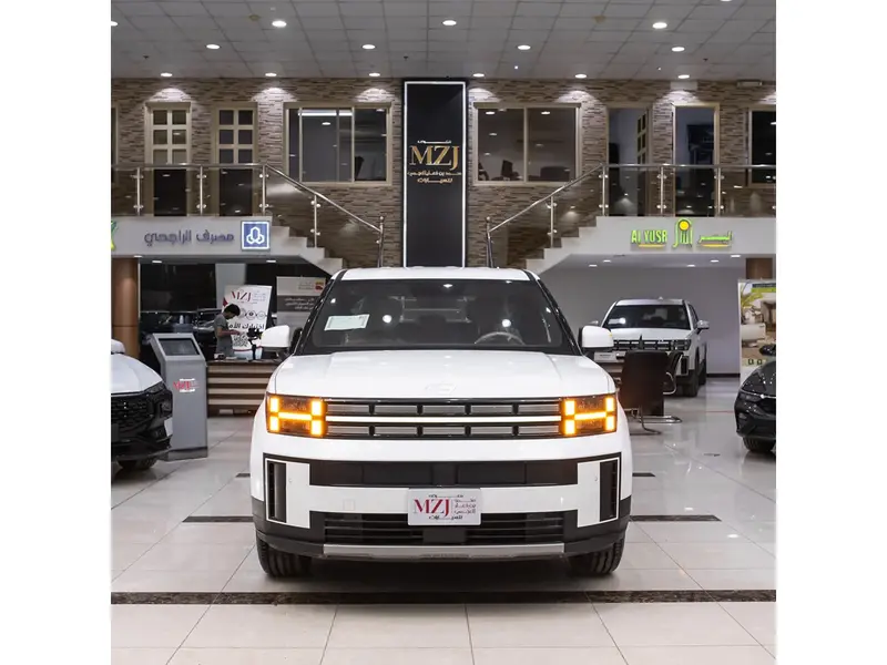 Discover undefined undefined Exterior Interior Images.Find all aspects and details of cars.