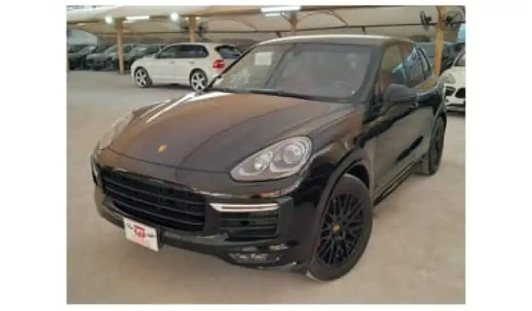 porsche cayenne image Porsche Cayenne PORSCHE CAYENNE GTS 3.6L 2016 SPORTS CHRONO PACKAGE WITH AIR SUSPENSION, PADDLE SHIFT AND MORE..