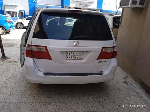 Discover undefined undefined Exterior Interior Images.Find all aspects and details of cars.