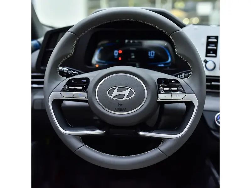 Hyundai Elantra 2025