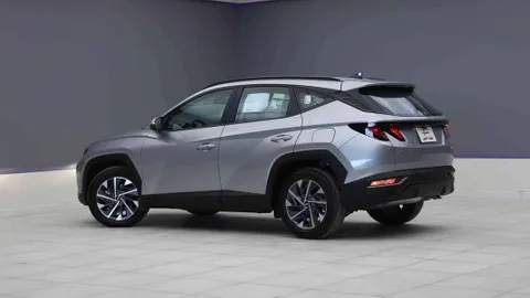 Discover undefined undefined Exterior Interior Images.Find all aspects and details of cars.