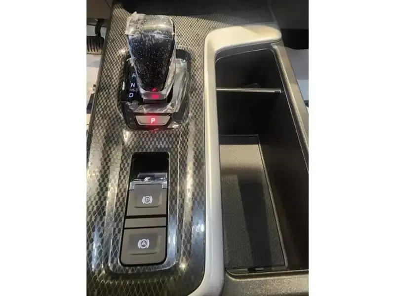 Discover undefined undefined Exterior Interior Images.Find all aspects and details of cars.