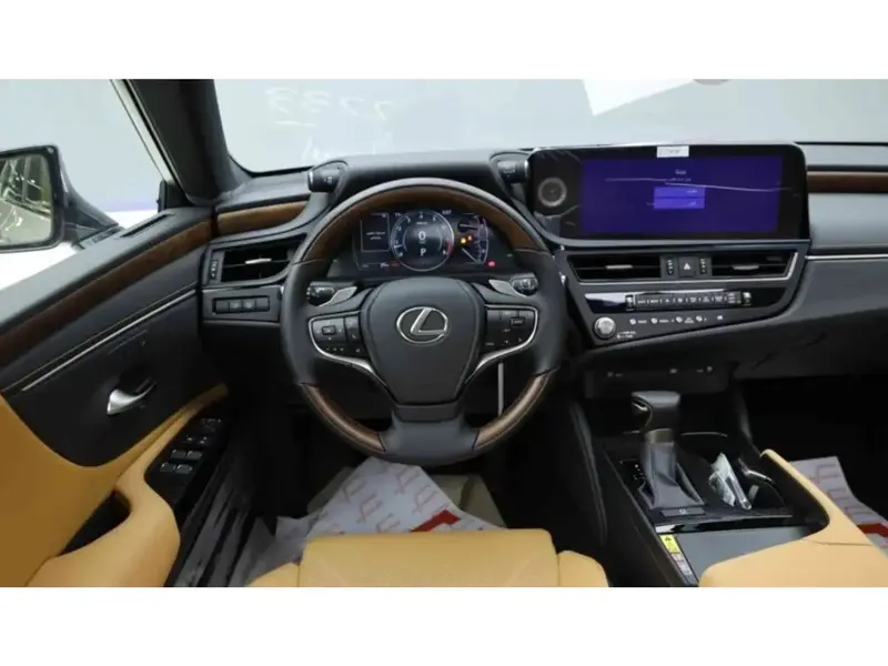 Discover undefined undefined Exterior Interior Images.Find all aspects and details of cars.
