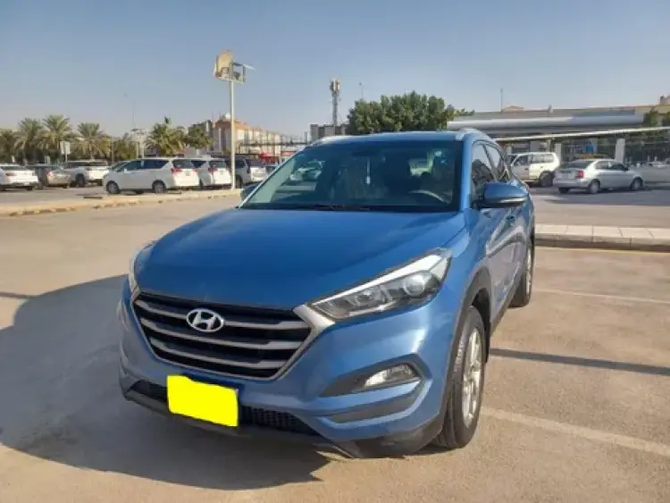 hyundai hyundai-tucson image Hyundai Tucson 2.0L Base (FWD) 2016