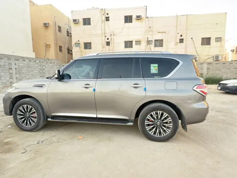 Discover undefined undefined Exterior Interior Images.Find all aspects and details of cars.