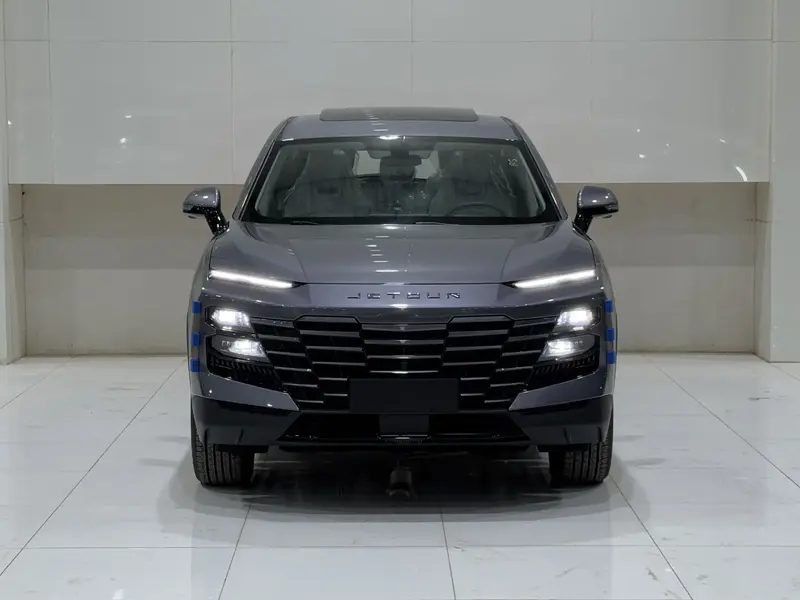 Discover undefined undefined Exterior Interior Images.Find all aspects and details of cars.