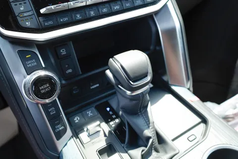 New Toyota Land Cruiser 3.5T GR-Sport 2025