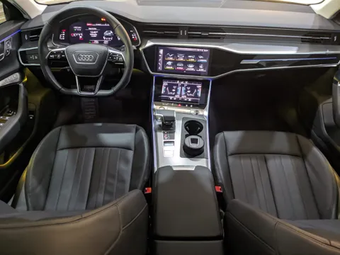 Discover undefined undefined Exterior Interior Images.Find all aspects and details of cars.