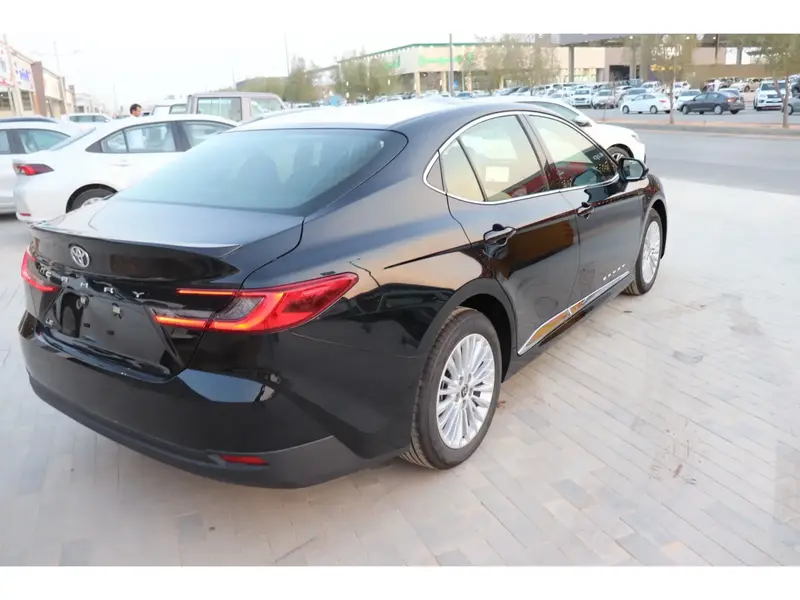 Toyota Camry 2025