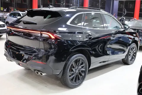 Discover undefined undefined Exterior Interior Images.Find all aspects and details of cars.