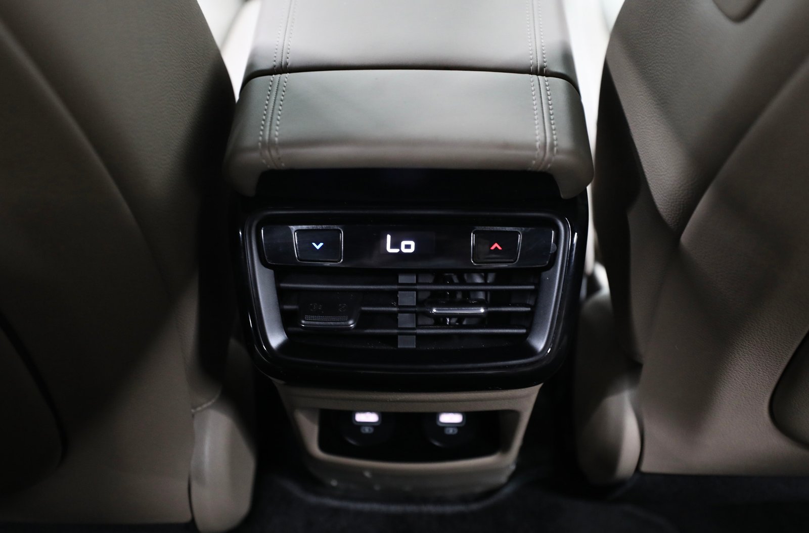 Accident Free | 2.5L | Free Insurance and Registration | Under Warranty Till 2026 | A001725