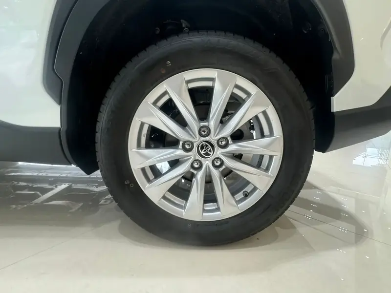Discover undefined undefined Exterior Interior Images.Find all aspects and details of cars.