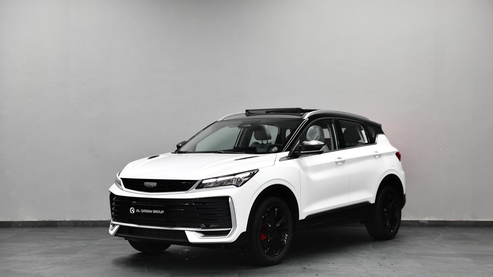 Discover undefined undefined Exterior Interior Images.Find all aspects and details of cars.