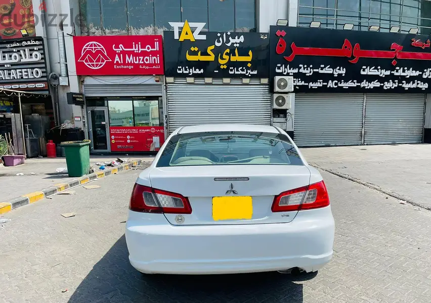 ميتسوبيشي جالانت 2011