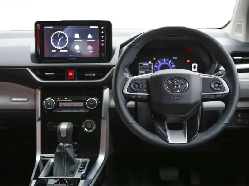 Discover undefined undefined Exterior Interior Images.Find all aspects and details of cars.