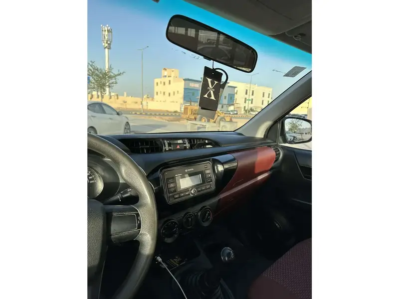 Discover undefined undefined Exterior Interior Images.Find all aspects and details of cars.