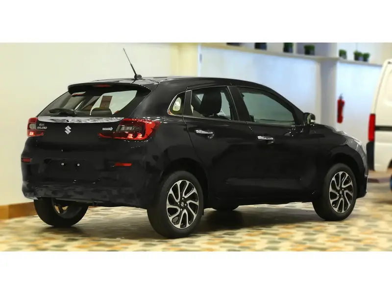 Discover undefined undefined Exterior Interior Images.Find all aspects and details of cars.