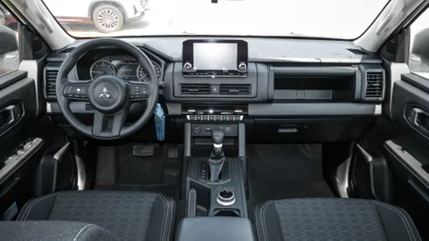 New Mitsubishi L200 2.5L Double Cab GLS 4WD 2024