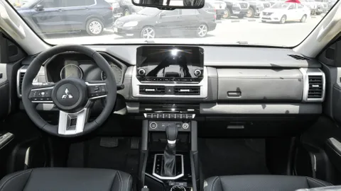 Discover undefined undefined Exterior Interior Images.Find all aspects and details of cars.