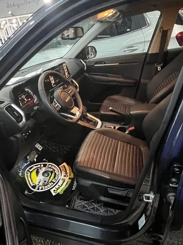 Discover undefined undefined Exterior Interior Images.Find all aspects and details of cars.