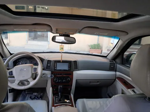 Discover undefined undefined Exterior Interior Images.Find all aspects and details of cars.